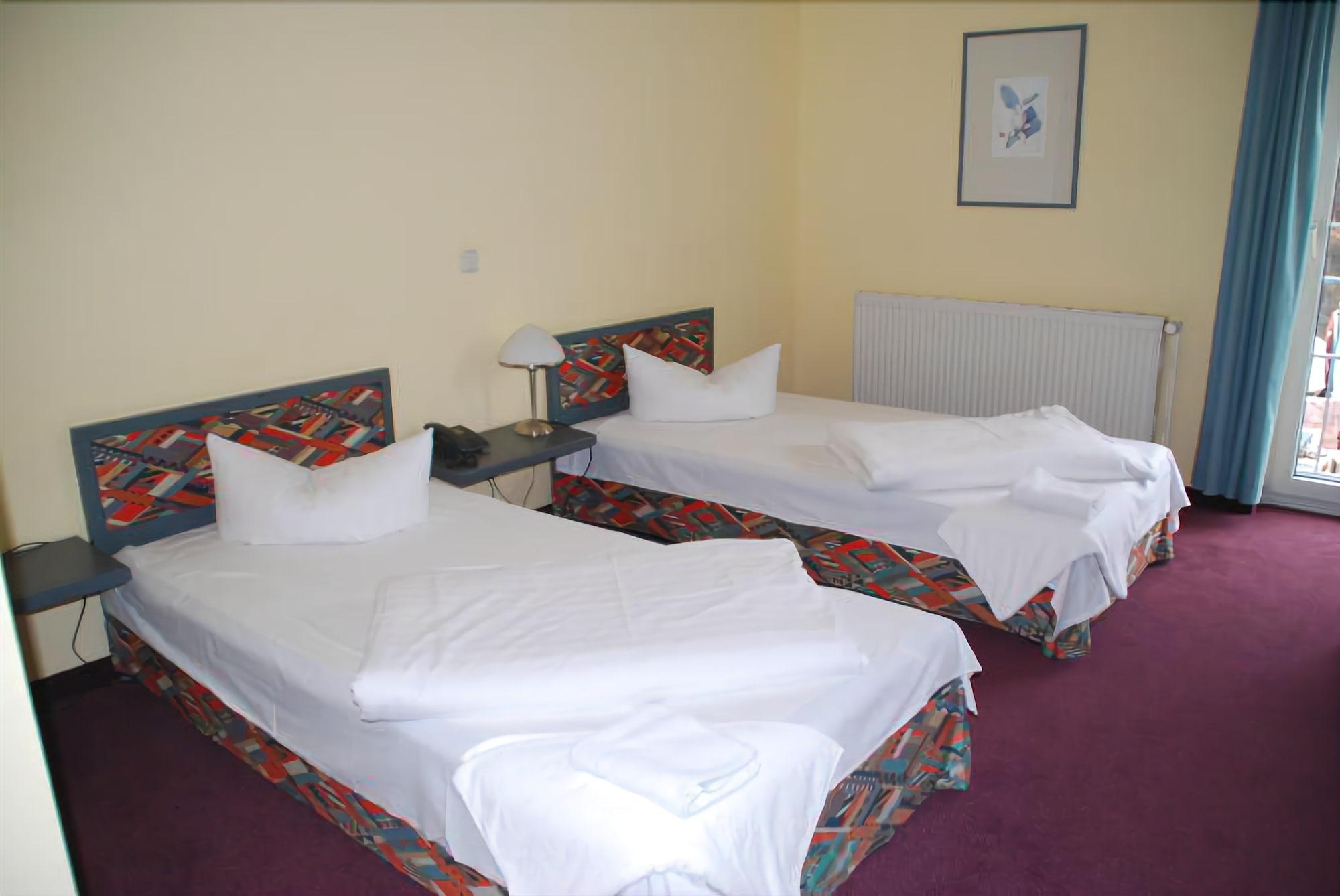 Hotel Lindenberger Hof Ahrensfelde Εξωτερικό φωτογραφία